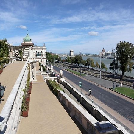 Marvelosa Apartment - Central By The Chain Bridge Budapest Luaran gambar