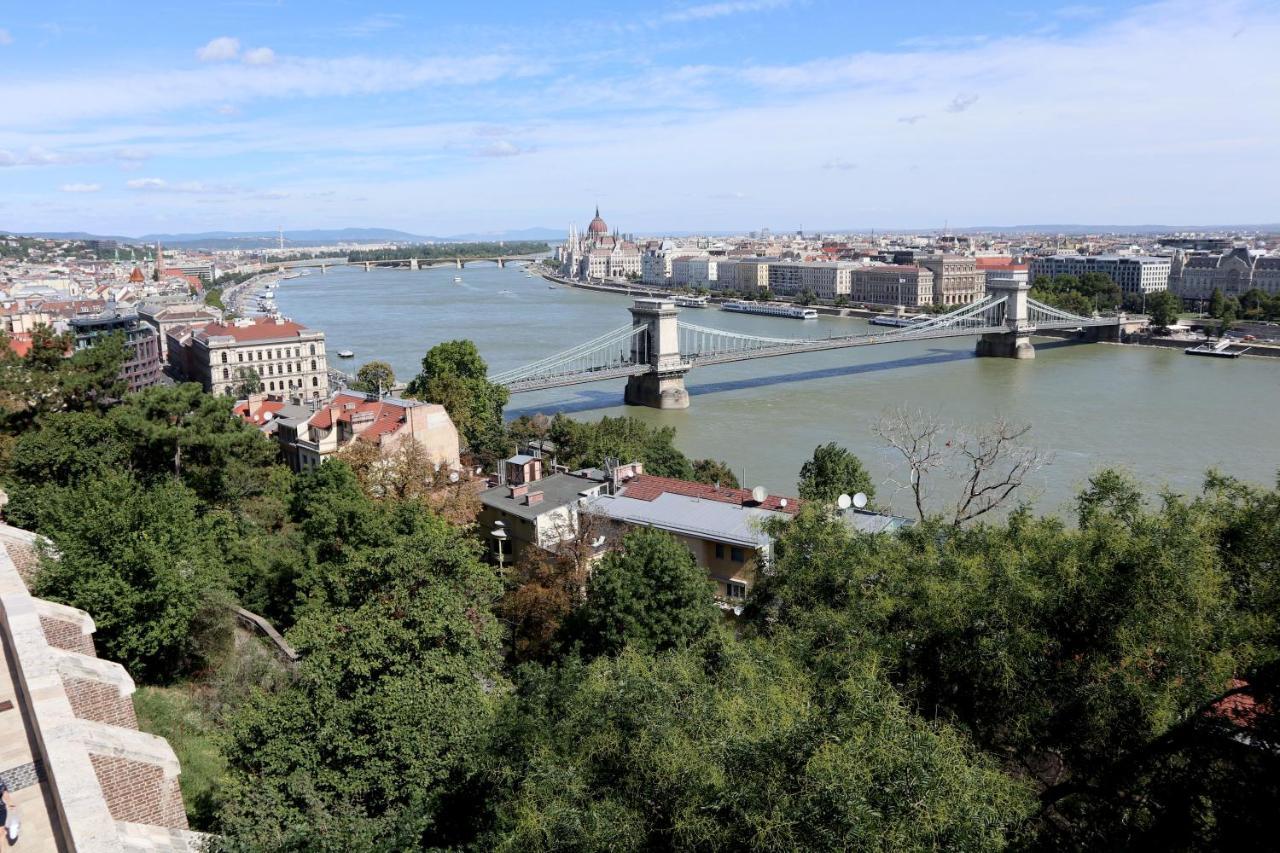 Marvelosa Apartment - Central By The Chain Bridge Budapest Luaran gambar