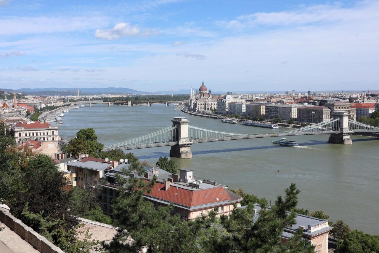 Marvelosa Apartment - Central By The Chain Bridge Budapest Luaran gambar