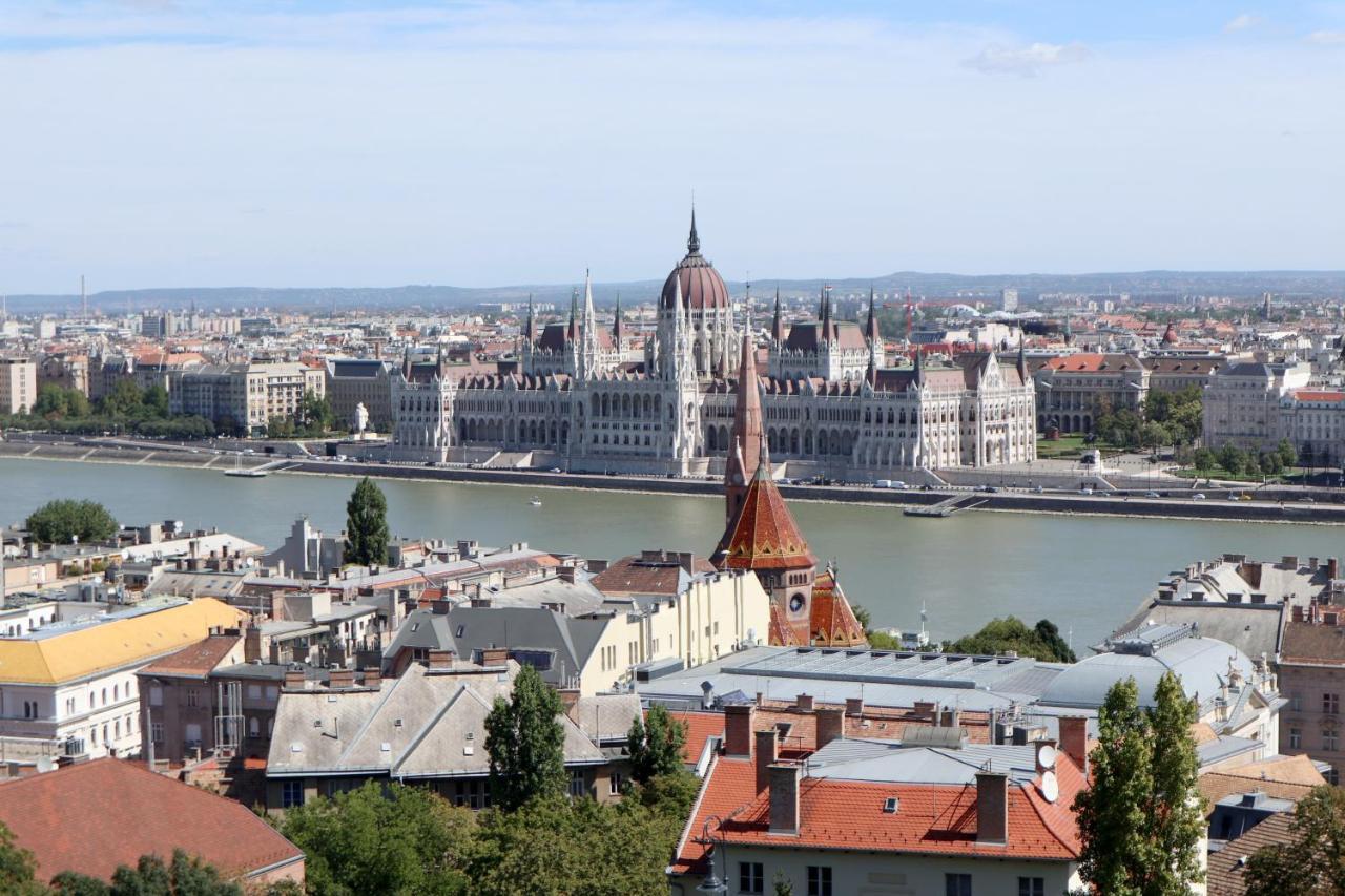 Marvelosa Apartment - Central By The Chain Bridge Budapest Luaran gambar