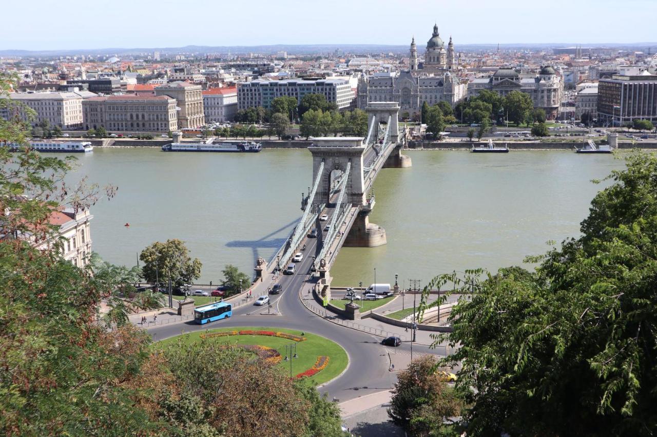 Marvelosa Apartment - Central By The Chain Bridge Budapest Luaran gambar